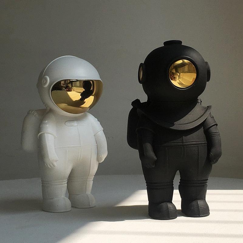 Astronaut Figurines ConnectRoom