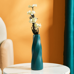 Modern Spiral Vase ConnectRoom
