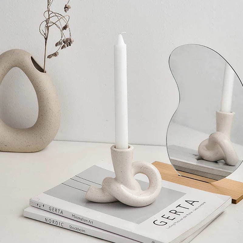 Knot Shape Candlestick