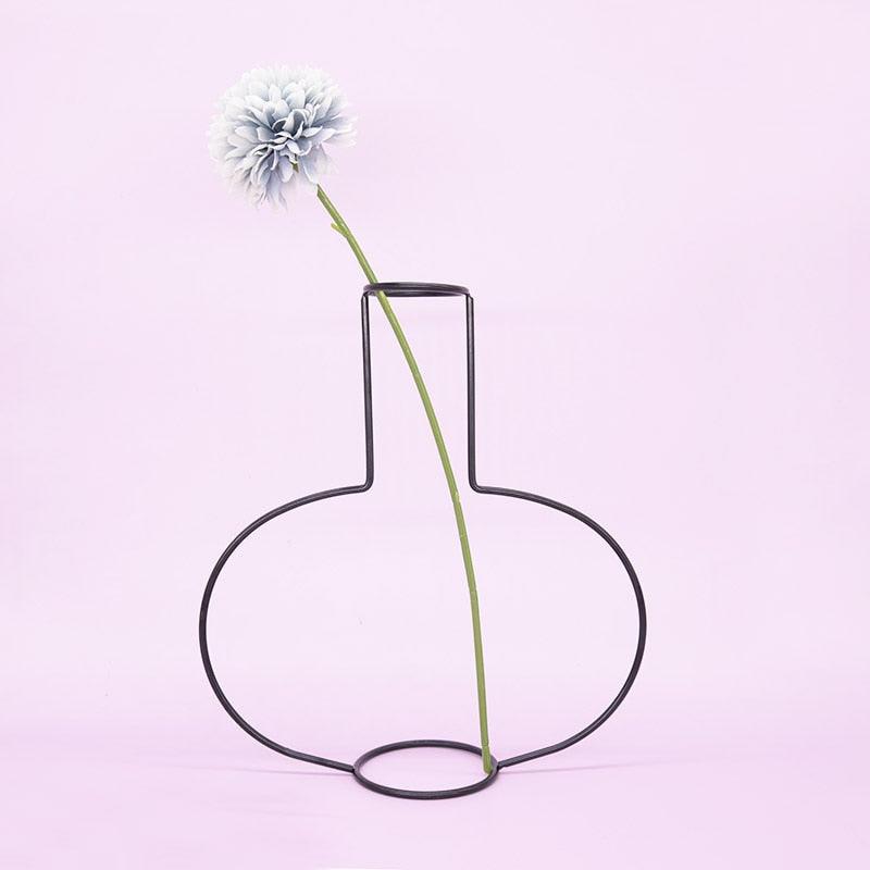 Wire Frame Vase ConnectRoom