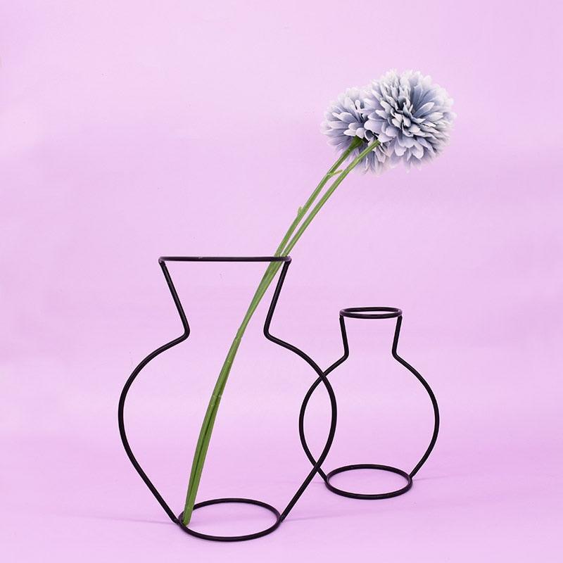 Wire Frame Vase ConnectRoom